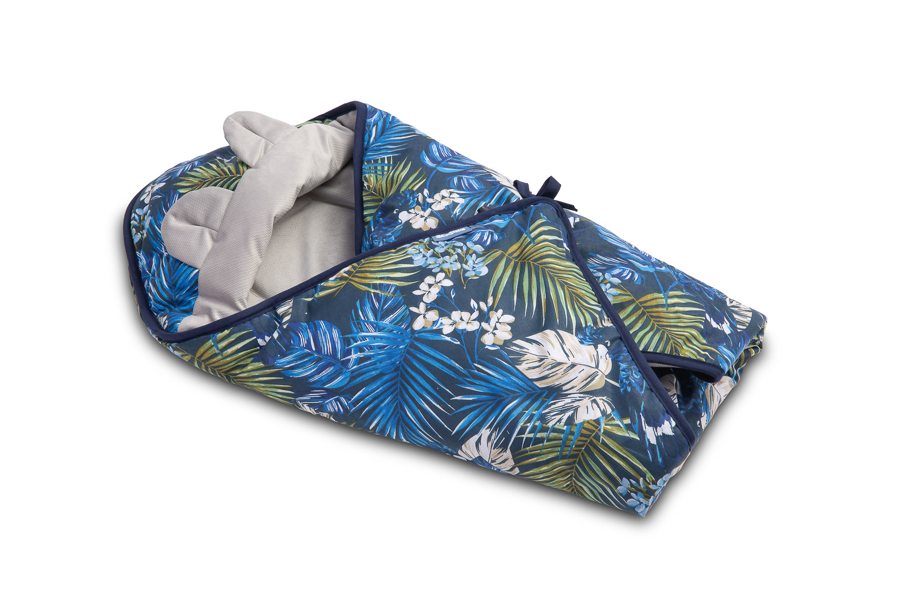 Velvet carry-cot swaddle blanket – blue parrots