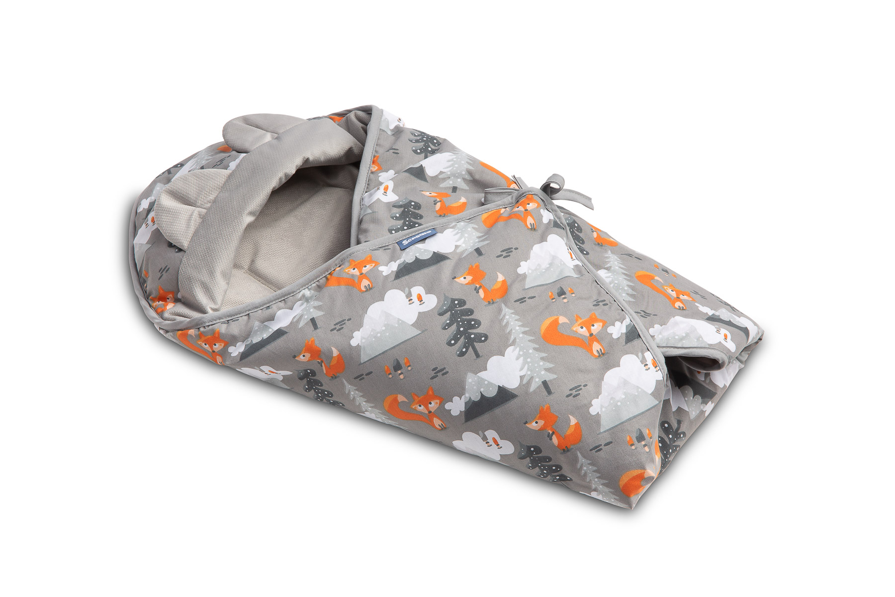 Velvet carry-cot swaddle blanket – grey mountains